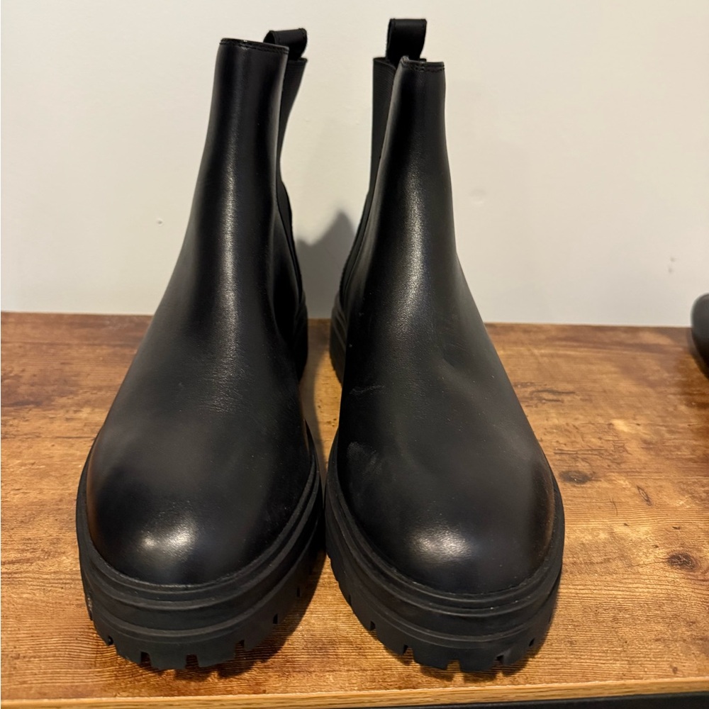 Steve Madden Chelsea Boots